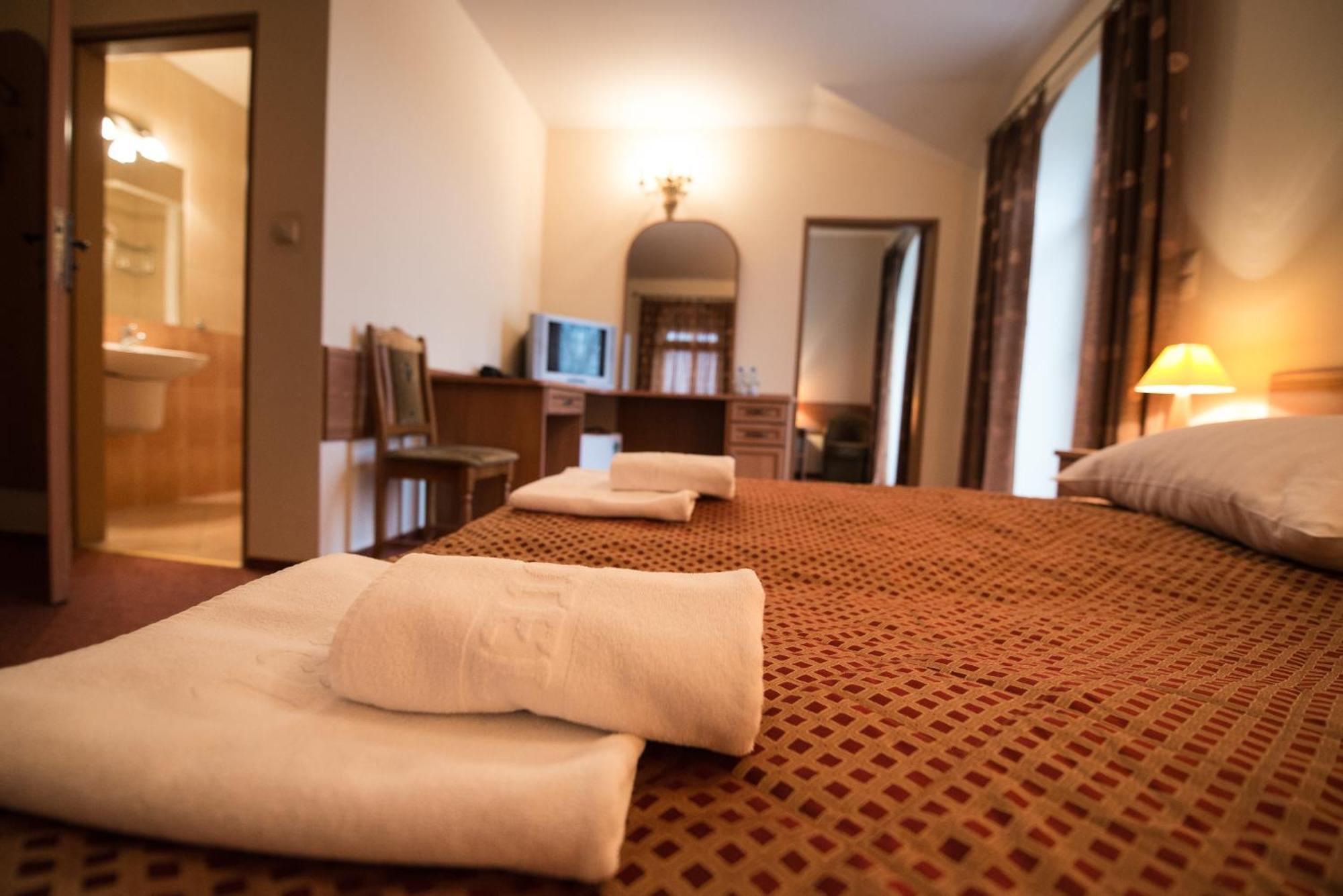 Hotel Ros Pisz Dış mekan fotoğraf