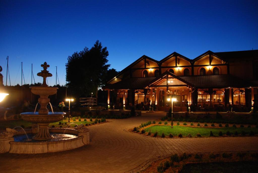 Hotel Ros Pisz Dış mekan fotoğraf